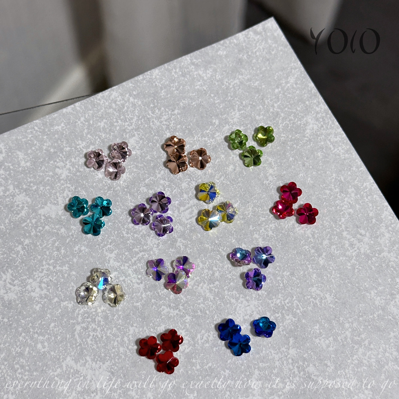 Yolo 6mm Small Plum Blossom Pointed Bottom Nail Art Decorations High-Quality Super Shiny Three-Dimensional Small Flower Glass Nail Art Rhinestones