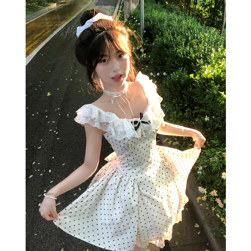 Miu Style Elegant Polka Dot Spaghetti Strap Dress for Women, Summer Pure and Sophisticated Lace Splicing Puffy Princess Dress