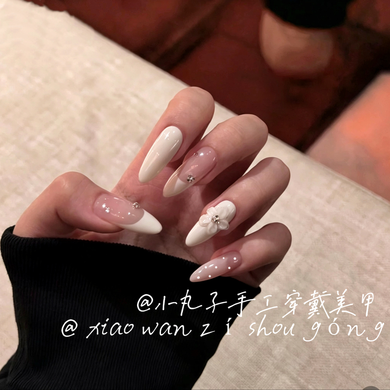 Milky White French Ice Flower Crushed Diamond Press-On Nails, Medium-Length Nail Tips, 2026 New Style, High-End Pure Desire Style Wedding Nails