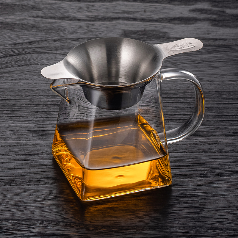 Heat resistant thickened glass fair cup tea Tea Tea Leaf Tea Leaking Tea Sea Suit Koru Tea With Big Horn-Taobao