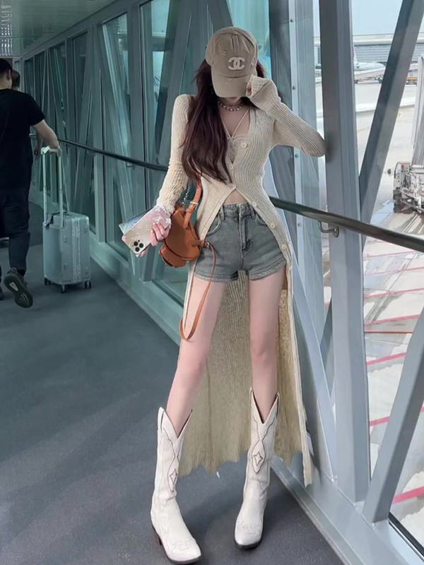 Korean Style V-Neck Long Slim-Fit Sun-Protective Knit Cardigan for Women, Fashionable and Stylish, Age-Reducing Long-Sleeve Sweater