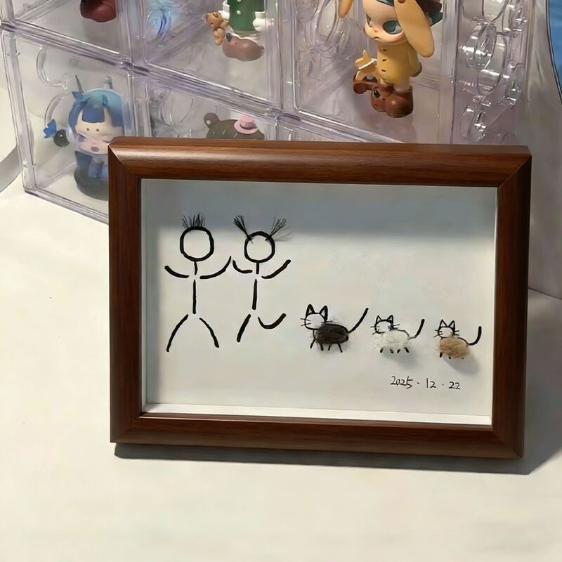 Couple's Handmade DIY Hollow Photo Frame for Cat and Dog Hair, Display Stand for Collection and Commemoration, Meaningful Birthday Gift for Pets Couple's Handmade DIY Hollow Photo Frame for Cat and Dog Hair, Display Stand for Collection and Commemoration, Meaningful Birthday Gift for Pets