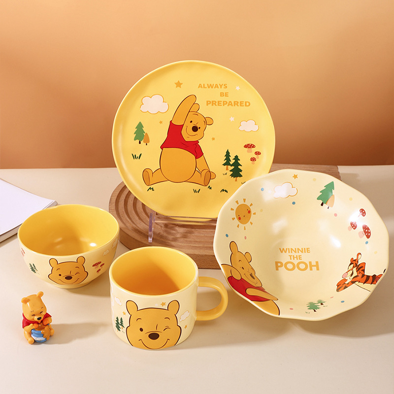 Strawberry Bear Shallow Plate Ceramic Bowl and Plate Set for Home Use, Cute Tableware, Bear-Themed Children's Dishes Strawberry Bear Shallow Plate Ceramic Bowl and Plate Set for Home Use, Cute Tableware, Bear-Themed Children's Dishes