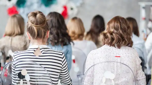 淘宝官方允许店铺过户或转让吗？