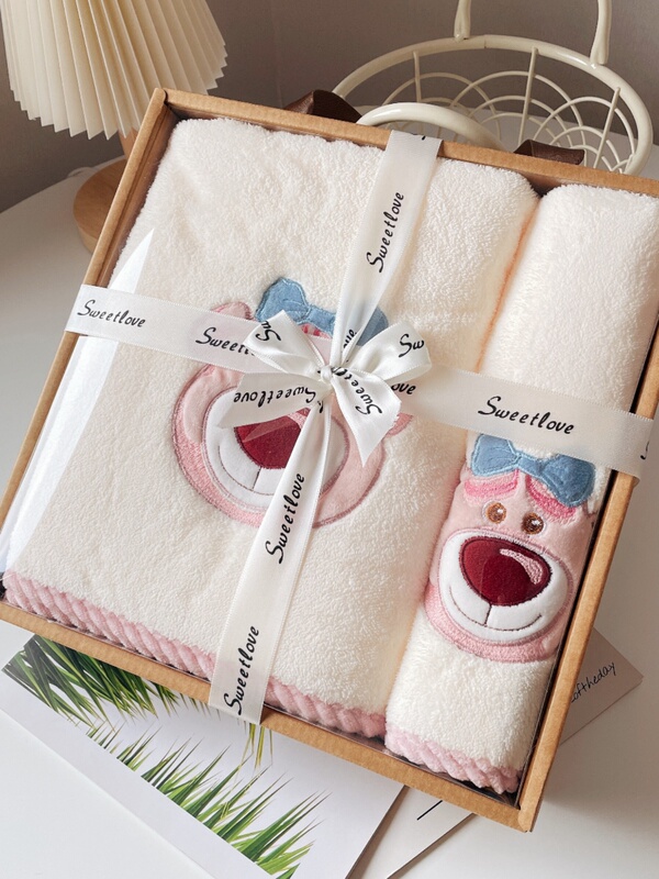 Authentic Disney Strawberry Bear Bath Towel Gift Box Set, More Absorbent and Quick-Drying Than Pure Cotton, Cartoon Design for Home Use, Suitable for Children Authentic Disney Strawberry Bear Bath Towel Gift Box Set, More Absorbent and Quick-Drying Than Pure Cotton, Cartoon Design for Home Use, Suitable for Children