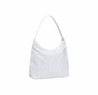 Белый бродяга