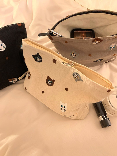 可爱猫咪化妆包女便携式大容量2025新款护肤品洗漱包旅行收纳袋小