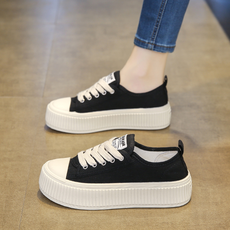 French Uamtor Black Canvas Shoes for Women 2026 New Spring and Summer Versatile Biscuit Shoes Breathable Thick-Soled Sneakers