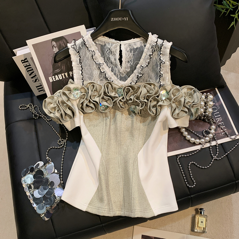 Zhouyi/Monday Light Luxury Lace Mesh Three-Dimensional Flower Off-Shoulder Top for Women, New Summer V-Neck Elegant T-Shirt