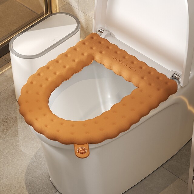 Japanese Scented Toilet Seat Cover, Thickened, Waterproof, No-Wash, Suitable for All Seasons, Wipeable, Washable, Printed Toilet Seat Cover, Seat Ring Cushion