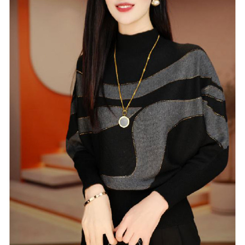 High-End Fashionable and Versatile Knitted Sweater for Women, 2025 Winter New Style, Loose Fit, Slimming, Rhinestone Long-Sleeve Base Top