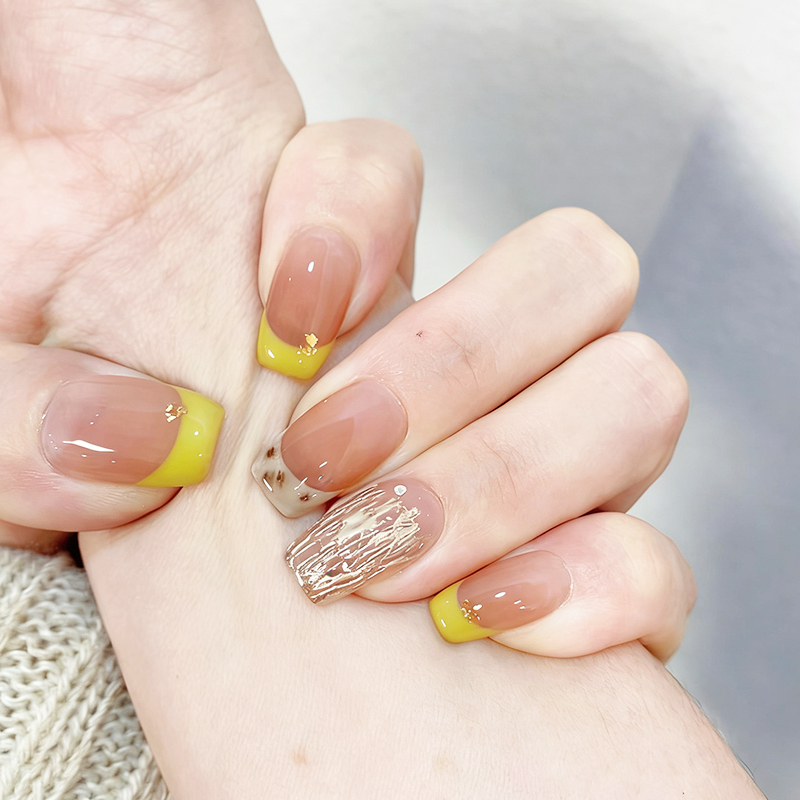 Lemon Yellow Dopamine Bright Color Whitening Effect Handmade French-Style High-End Short Nail Art Nail Stickers Removable Lemon Yellow Dopamine Bright Color Whitening Effect Handmade French-Style High-End Short Nail Art Nail Stickers Removable