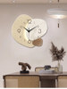 Clocks, Wall Clocks, Living Room, Light Luxury, High-End, Simple, Modern Clock, Wall-Mounted, 2026 New Model, High-End Feel, High-End Creative