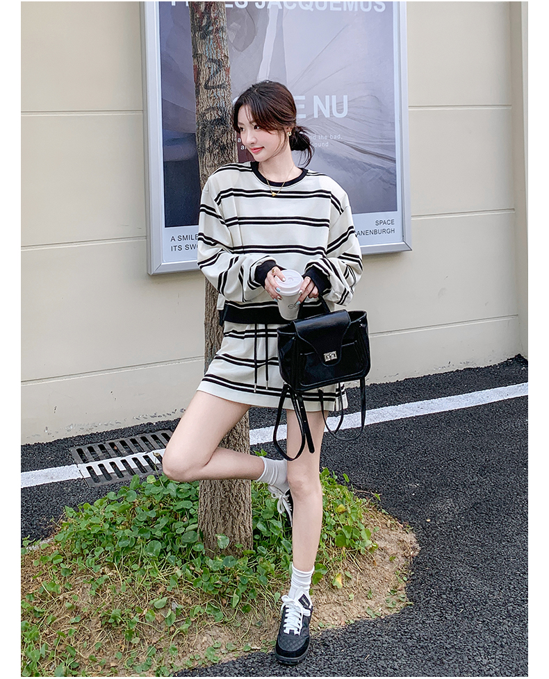 Main promotion: Black and White Stripe Set 191-99117-P145K208_voghion.com