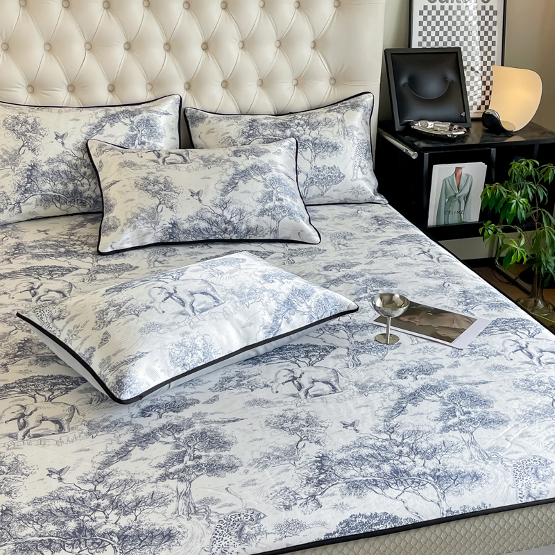 Summer Cool Natural Latex Cooling Mat Three-Piece Set, Light Luxury Genuine High-End Machine Washable Ice Silk Soft Mat Bed Skirt Summer Cool Natural Latex Cooling Mat Three-Piece Set, Light Luxury Genuine High-End Machine Washable Ice Silk Soft Mat Bed Skirt