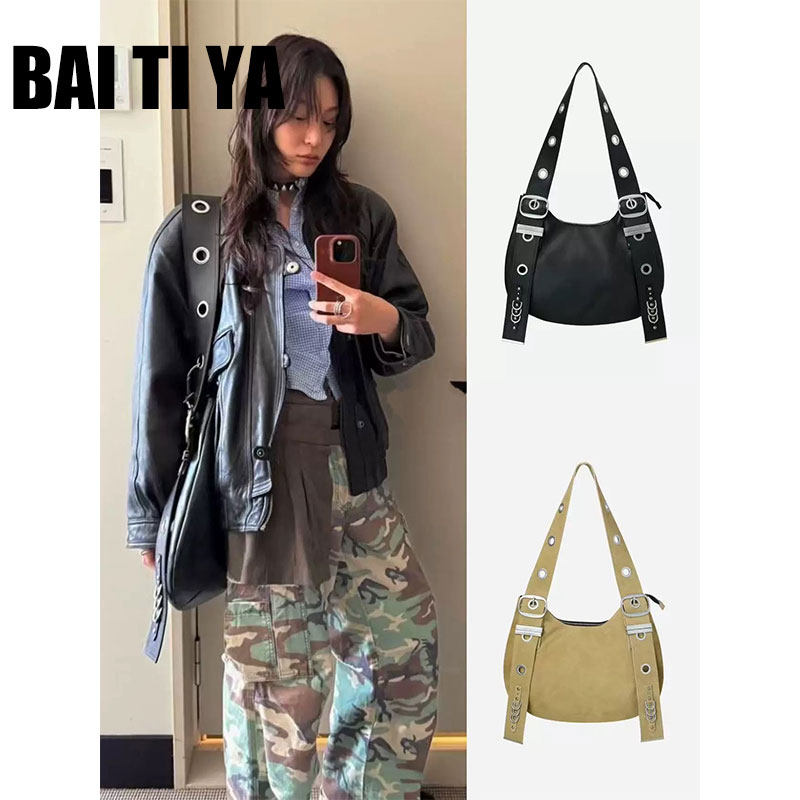 韓国風ニッチスタイル 2025年春 レトロ ラウンドホール パンク バイク風 スタッズ付きトートバッグ/ショルダーバッグ 半円形底