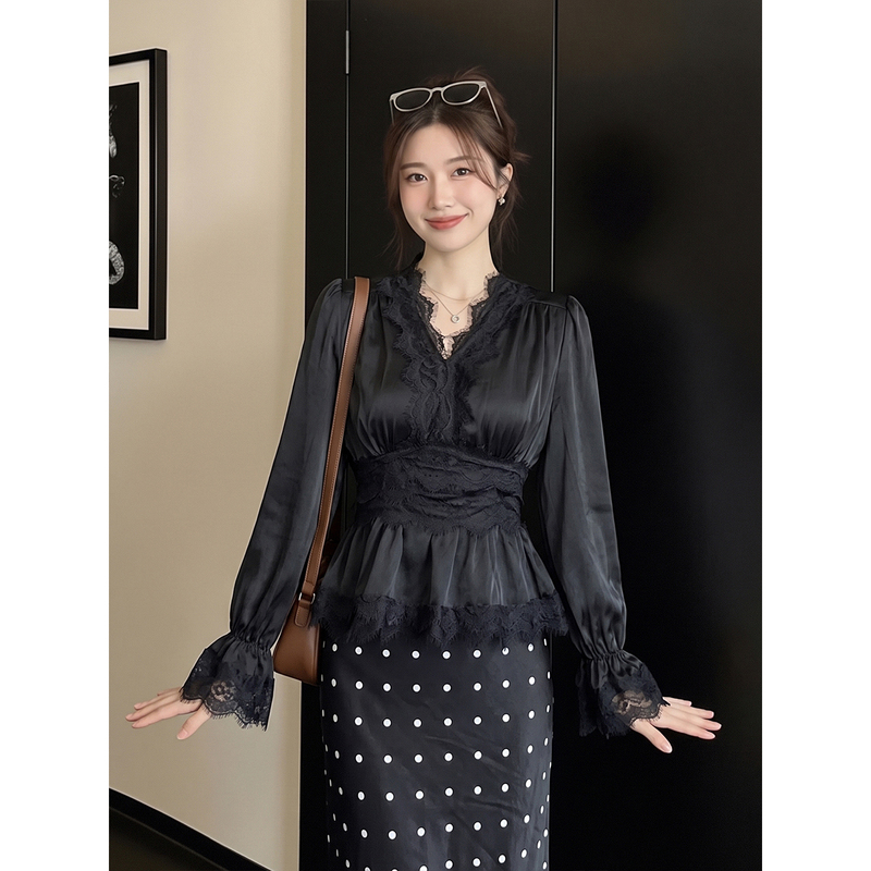 Buyer's Store High-End French Style Mature and Sexy Lace V-Neck Shirt for Women, Autumn Waist-Cinching Slimming Black Top