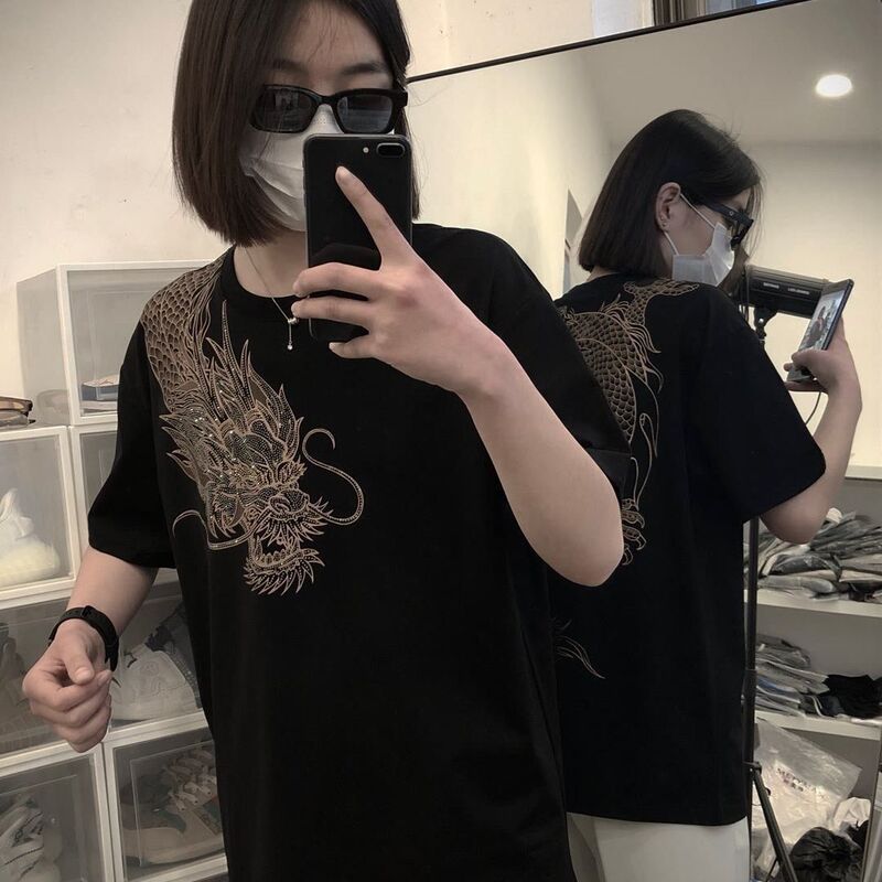 Trendy Dragon Print Short-Sleeve T-Shirt for Men and Women, Couple Style, Slim Fit Half-Sleeve Tee Trendy Dragon Print Short-Sleeve T-Shirt for Men and Women, Couple Style, Slim Fit Half-Sleeve Tee
