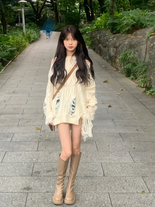 Lazy and High-End Pullover Sweater for Women, Autumn and Winter Style, Outer Wear, Asymmetrical Cut Out Tassel Design, Mid-Length Top Lazy and High-End Pullover Sweater for Women, Autumn and Winter Style, Outer Wear, Asymmetrical Cut Out Tassel Design, Mid-Length Top