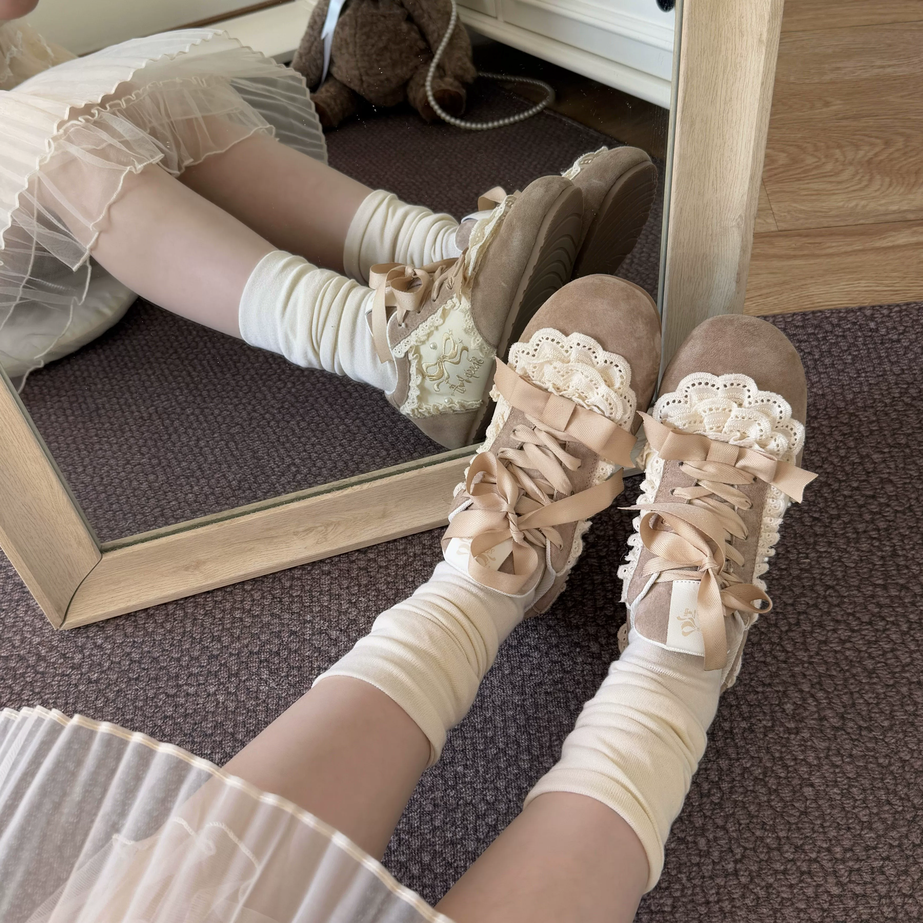 【Spot】Трековые кроссовки Lace Cake Lo Run Sheep Sports Original Genuine Leather Girls' De Training Shoes Ballet Style Shoes
