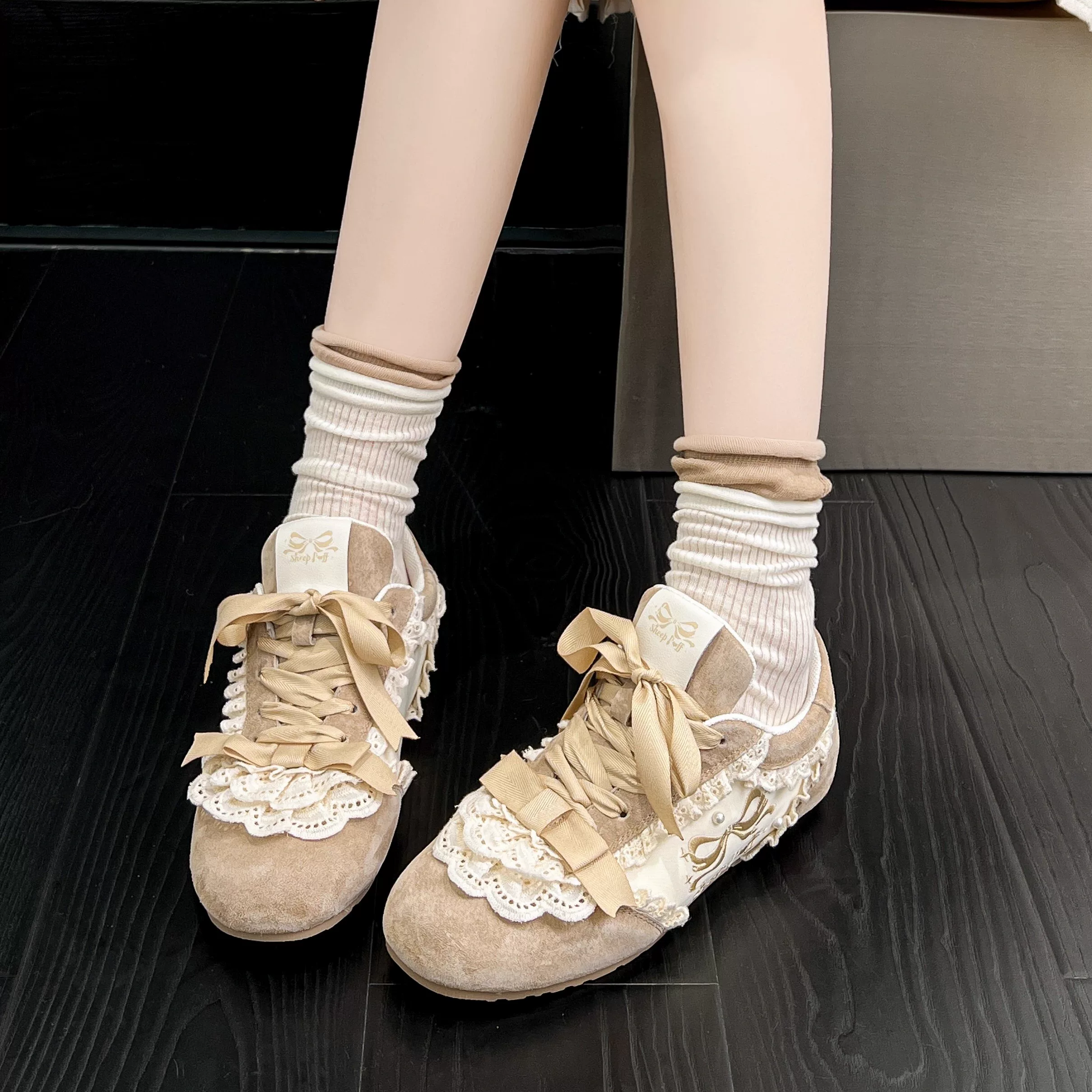 【Spot】Трековые кроссовки Lace Cake Lo Run Sheep Sports Original Genuine Leather Girls' De Training Shoes Ballet Style Shoes