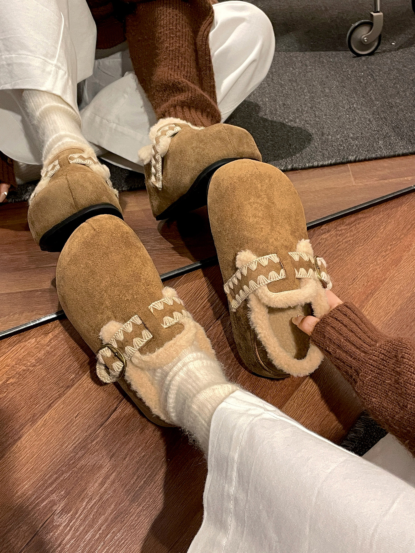 Thick-Soled Fleece-Lined Birkenstock Shoes for Women, 2025 New Winter Slip-On Furry Birkenstock Shoes, Warm Cotton Shoes, Size 34