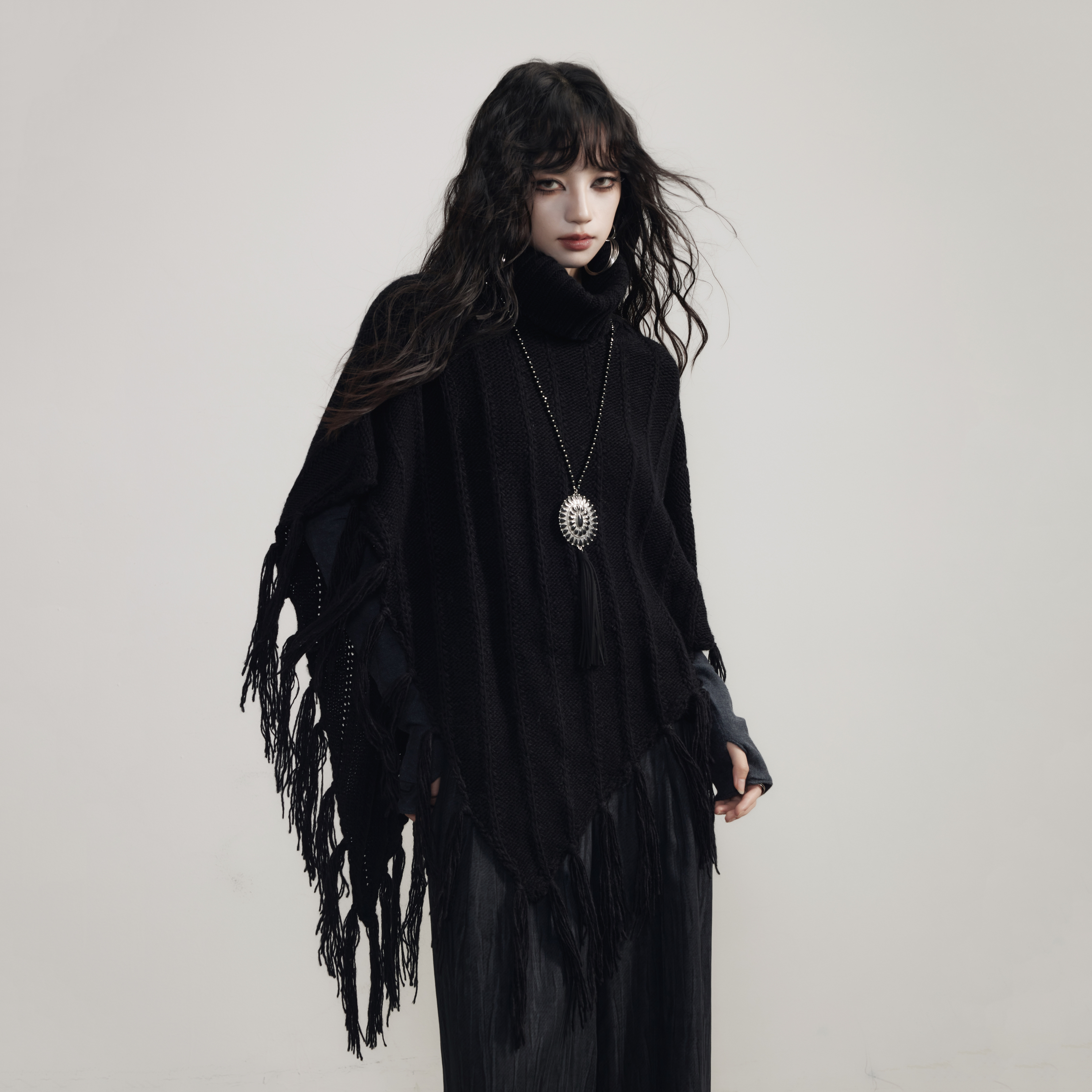 Hoploop original niche dark retro literary chunky knit tassel turtleneck wool shawl cape coat