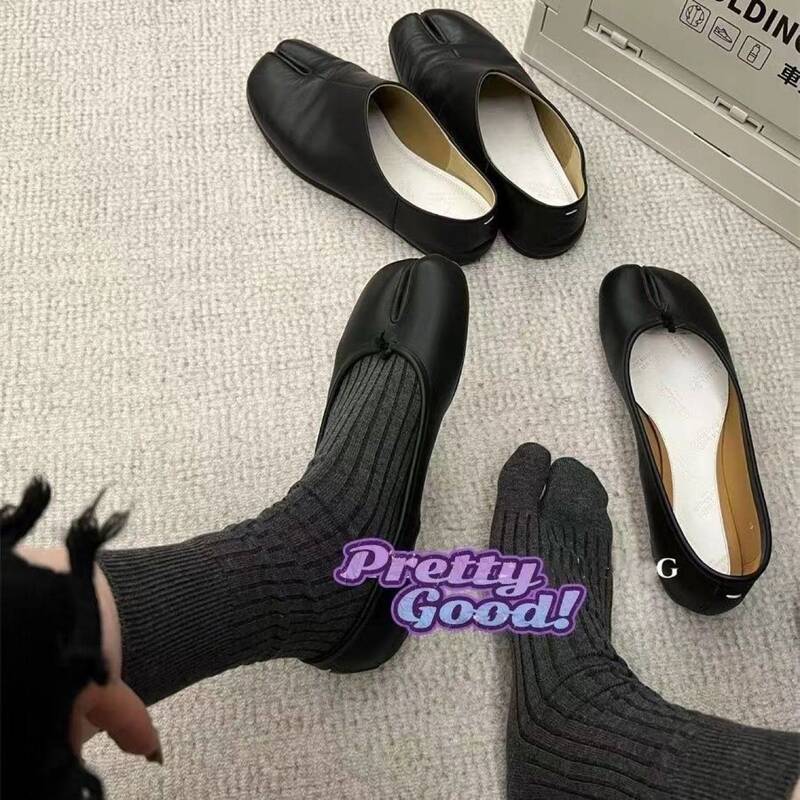 Marathon Pig's Trotter Socks Personalized Split-Toe Socks Summer Thin Mid-Tube Vertical Pattern Slimming Look Pure Color Two-Toe Socks Marathon Pig's Trotter Socks Personalized Split-Toe Socks Summer Thin Mid-Tube Vertical Pattern Slimming Look Pure Color Two-Toe Socks