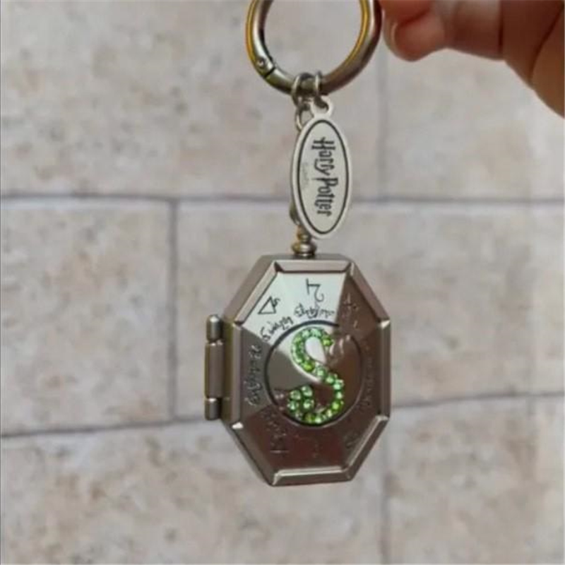 Harry Potter Merchandise Slytherin Magic Snake Courtyard Openable Pendant Keychain Backpack Car Hanging Ornament Harry Potter Merchandise Slytherin Magic Snake Courtyard Openable Pendant Keychain Backpack Car Hanging Ornament