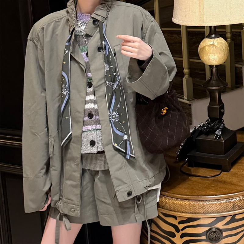 Old Money Style High-End Suit for Women, Autumn 2026 New Model, Similar to Xin Zhilei's Retro Short Trench Coat Two-Piece Set Old Money Style High-End Suit for Women, Autumn 2026 New Model, Similar to Xin Zhilei's Retro Short Trench Coat Two-Piece Set