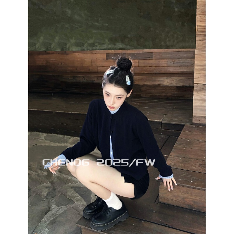 Chenqg/Chen Qian Guan Retro Color-Blocking Fake Two-Piece Knitted Cardigan for Women, Casual Lazy Style Round Neck Sweater
