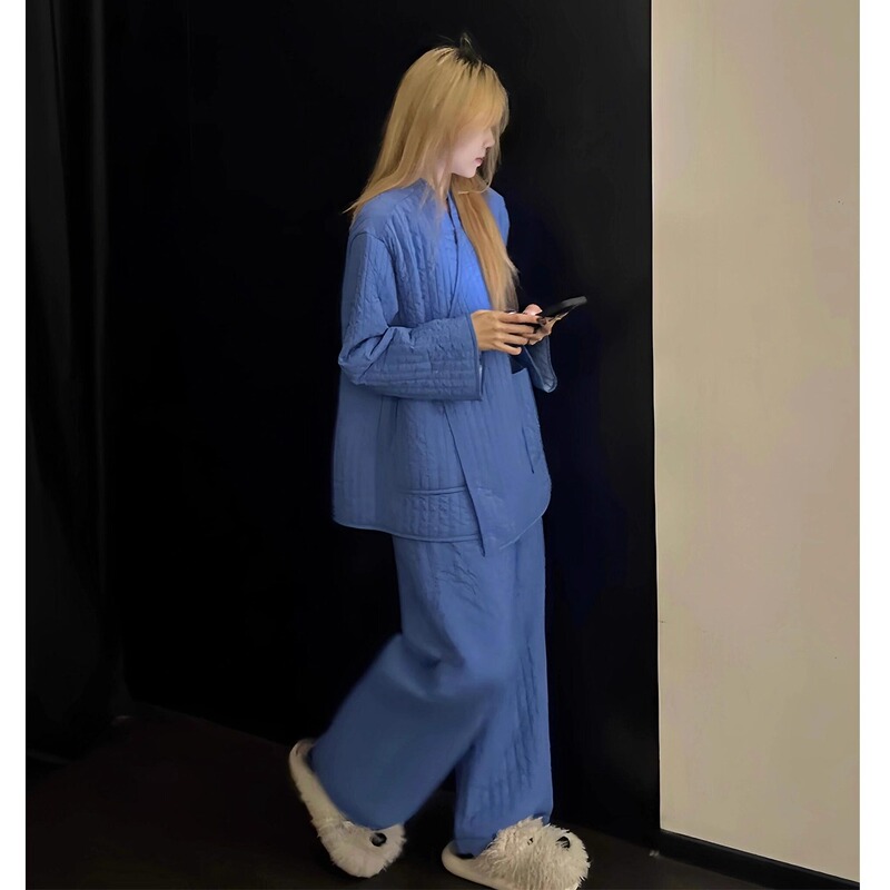 Light and Sophisticated Minimalist Style Blue Quilted Cotton-Padded Pajamas for Women, New Winter Style, Can Be Worn Outside, Two-Piece Loungewear Set Light and Sophisticated Minimalist Style Blue Quilted Cotton-Padded Pajamas for Women, New Winter Style, Can Be Worn Outside, Two-Piece Loungewear Set