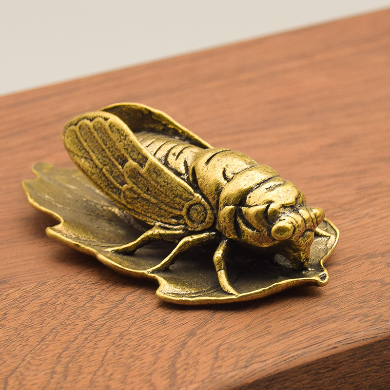 Brass Cicada Ornament, Cicada Paperweight, Makes a Loud Sound When Pressed, Antique Copper Craft for Study, Living Room, Office