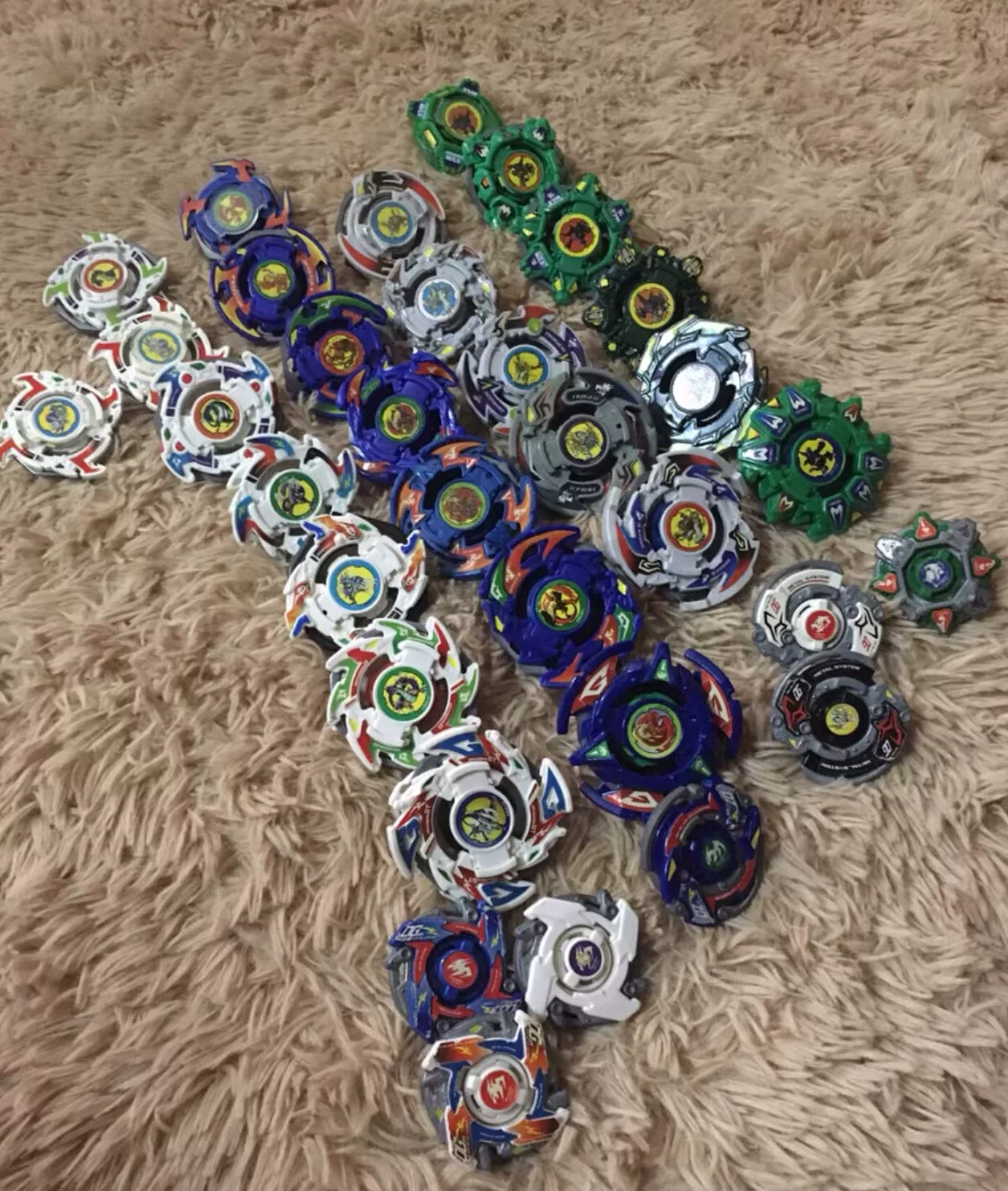 Юла-игрушка Takara Tomy, японская боевая версия, набор цветных персонажей