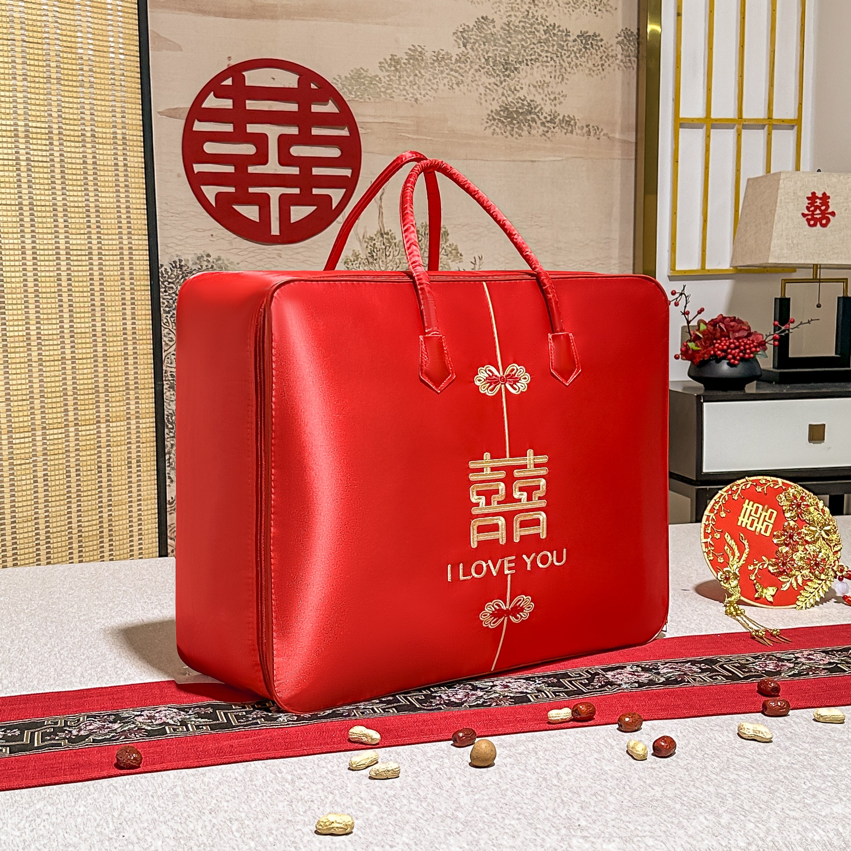 寰球包装收纳生活馆的LOGO
