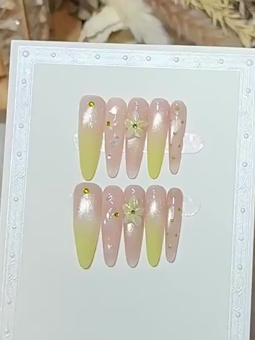 姐妹们！这个美甲贴是夏日限定的青柠汽水味儿！✨