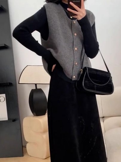 Korean Style Layered Knitted Cardigan Vest for Women, Autumn and Winter 2026 New Model, High-End Short Inner Wear Vest Top