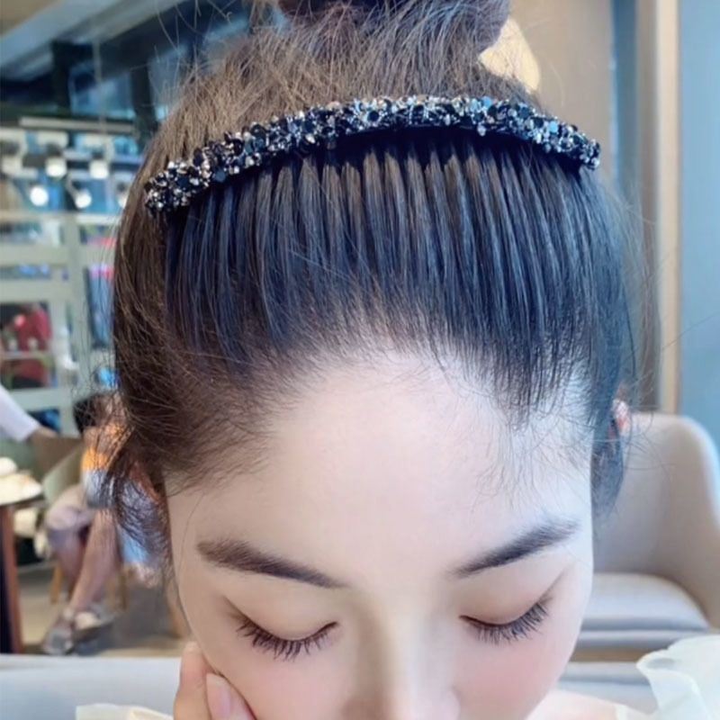 New Trendy Hair Accessories for Women: Hair Comb, Insert Comb, Bangs Comb, Flyaway Hair Comb, Hair Clip, Reverse Insert Comb, Hairpin, Flyaway Hair Organizer, Hair Clip New Trendy Hair Accessories for Women: Hair Comb, Insert Comb, Bangs Comb, Flyaway Hair Comb, Hair Clip, Reverse Insert Comb, Hairpin, Flyaway Hair Organizer, Hair Clip