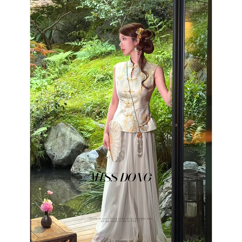 Cocomiracle【Golden Branches Shaking the Moon】New Chinese-Style Heavy Embroidery Top with Lace and Mesh Skirt