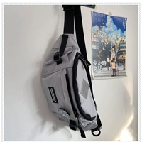 Серая однократная сумка [2 случайных значков]