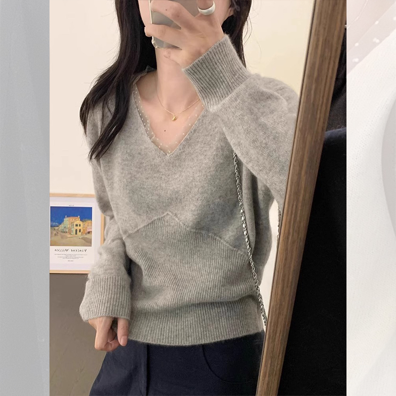 Korean-Style Gray Short V-Neck Long-Sleeve Knit Sweater for Women, Autumn and Winter High-End Slim-Fit Sweater, Elegant Top