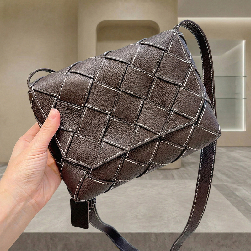 Bv First-Layer Cowhide Woven Crossbody Bag, Unisex Casual Versatile Shoulder Messenger Bag, Light Luxury Fashion Genuine Leather