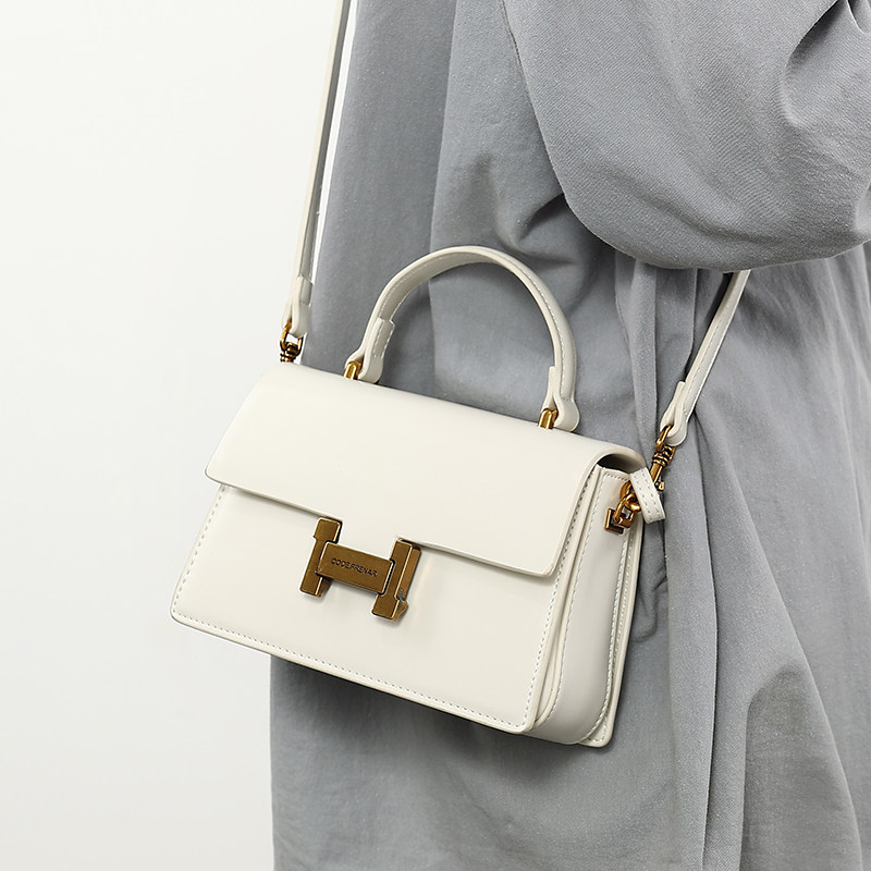 Combatc&Kking High-End Designer Bags for Women 2025 New Niche Design Light Luxury Handbag Crossbody Bag