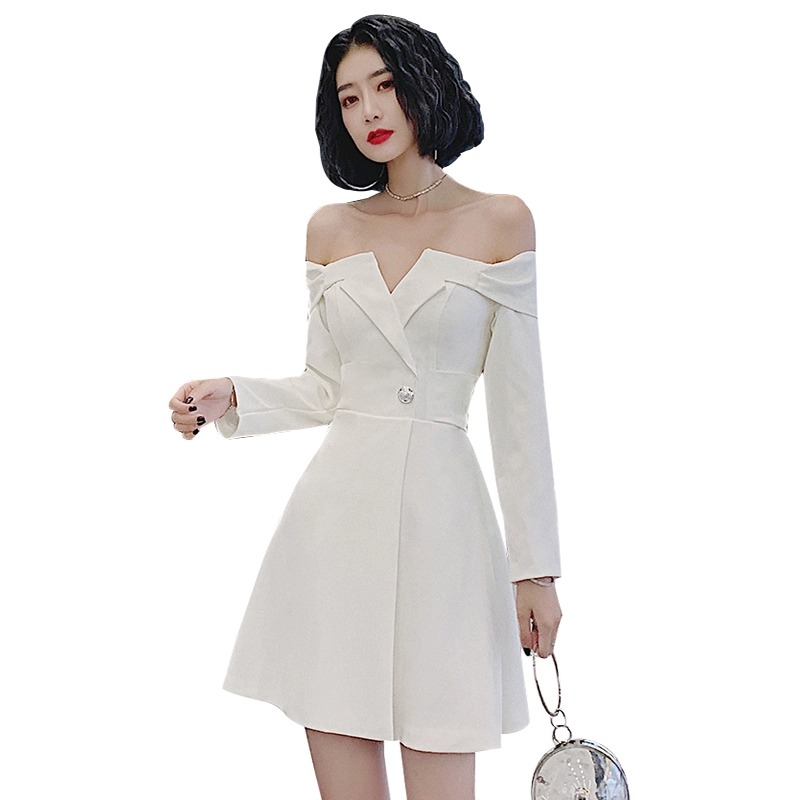 Evening dress, white short classic suit jacket, mini-skirt, open shoulders, food bag Evening dress, white short classic suit jacket, mini-skirt, open shoulders, food bag