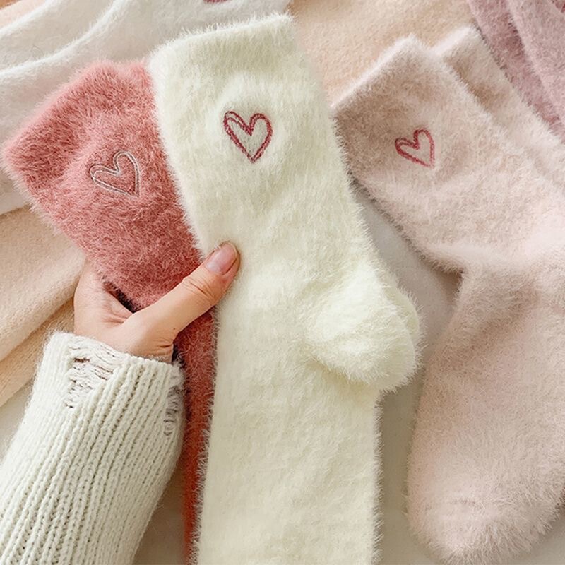 Women's Socks for Autumn and Winter, Warm and Thickened with Mink Velvet, Sleep and Home Socks, Heart-Patterned Floor Socks, Winter Women's Mid-Calf Socks Women's Socks for Autumn and Winter, Warm and Thickened with Mink Velvet, Sleep and Home Socks, Heart-Patterned Floor Socks, Winter Women's Mid-Calf Socks