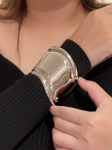 Нарукавная повязка, небольшое дизайнерское элитное металлическое ювелирное украшение, в стиле панк