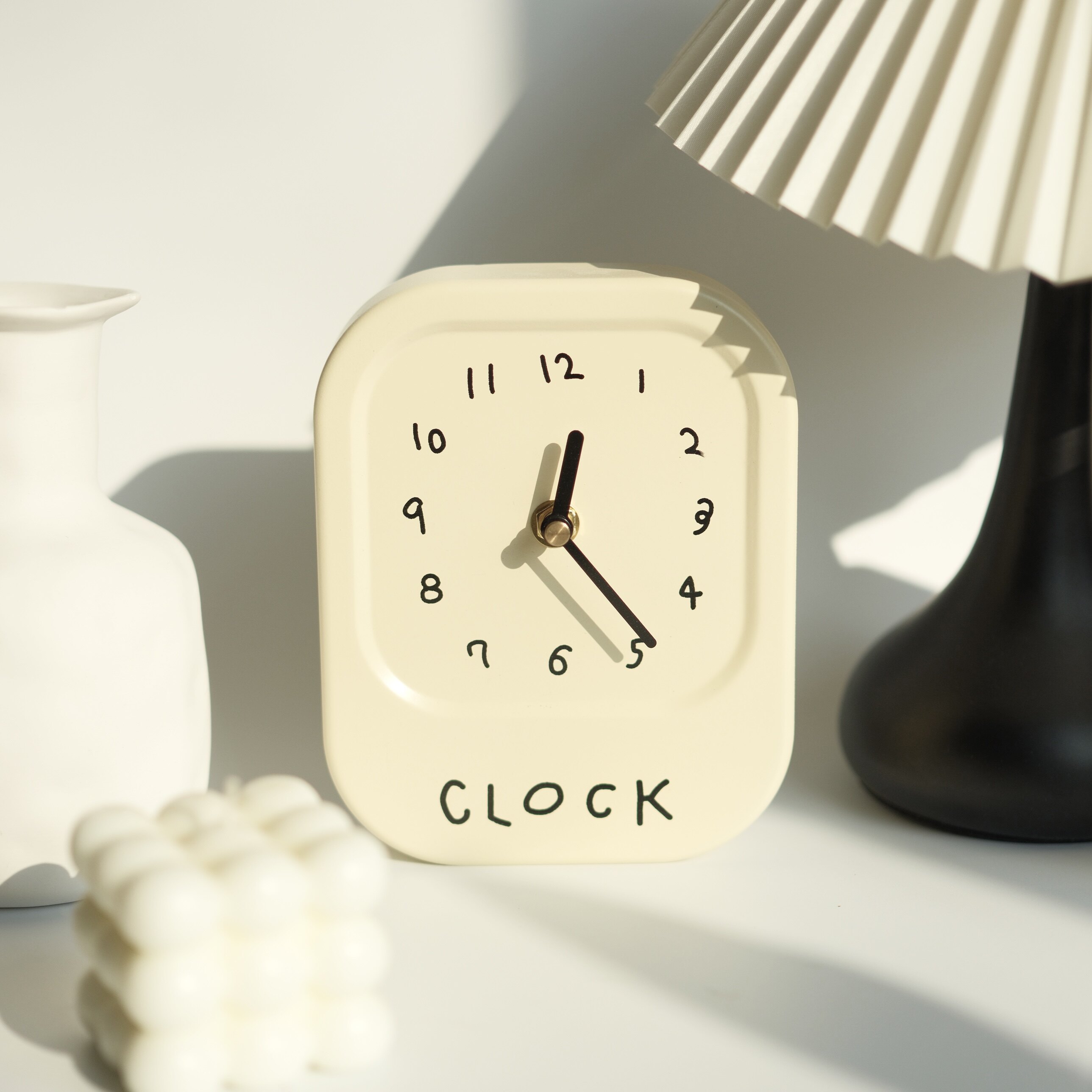 Cream Desktop Living Room Home Clock Modern Creative Tabletop ins Student Bedside Table Clock Ornament