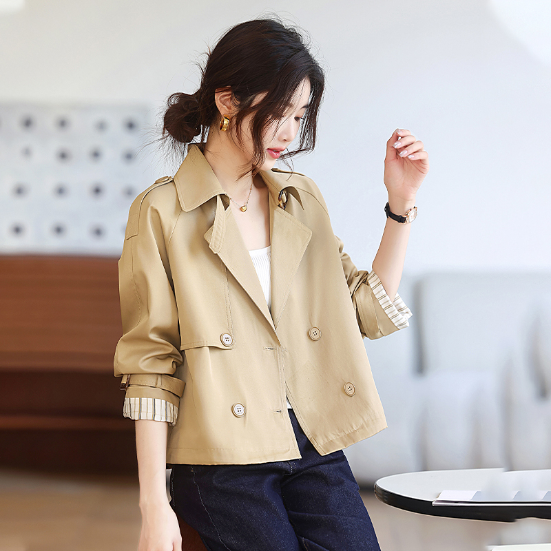 Khaki Trench Coat for Women, Short Style, 2026 New Autumn Collection, Petite Women's Trendy Fashion Blazer