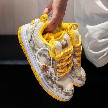 Original Niche Style Thick-Soled Yellow Loafers Men's Casual Sneakers Plaid Low-Top Trendy Skate Shoes