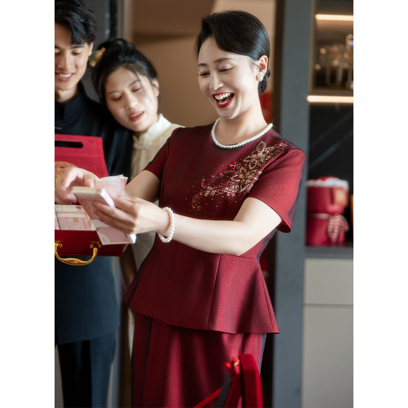 2026 New Style Mother-Of-The-Bride Wedding Dress Two-Piece Set, High-End Mother-In-Law Wedding Banquet Outfit, Petite Wedding Dress to Cover the Belly